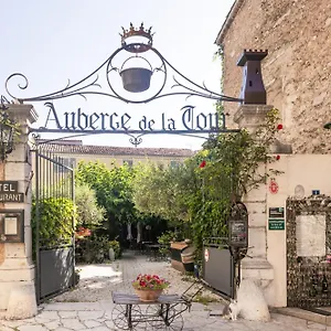 De La Tour Hotel